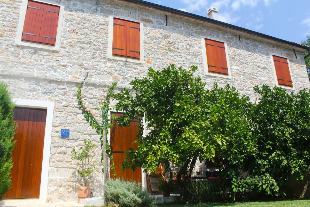 Apartamento Old House Sveti Filip i Jakov Exterior foto