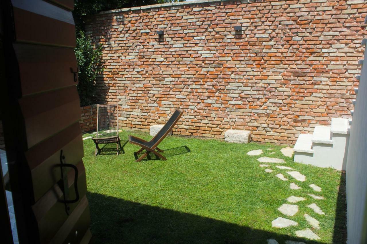 Apartamento Old House Sveti Filip i Jakov Exterior foto